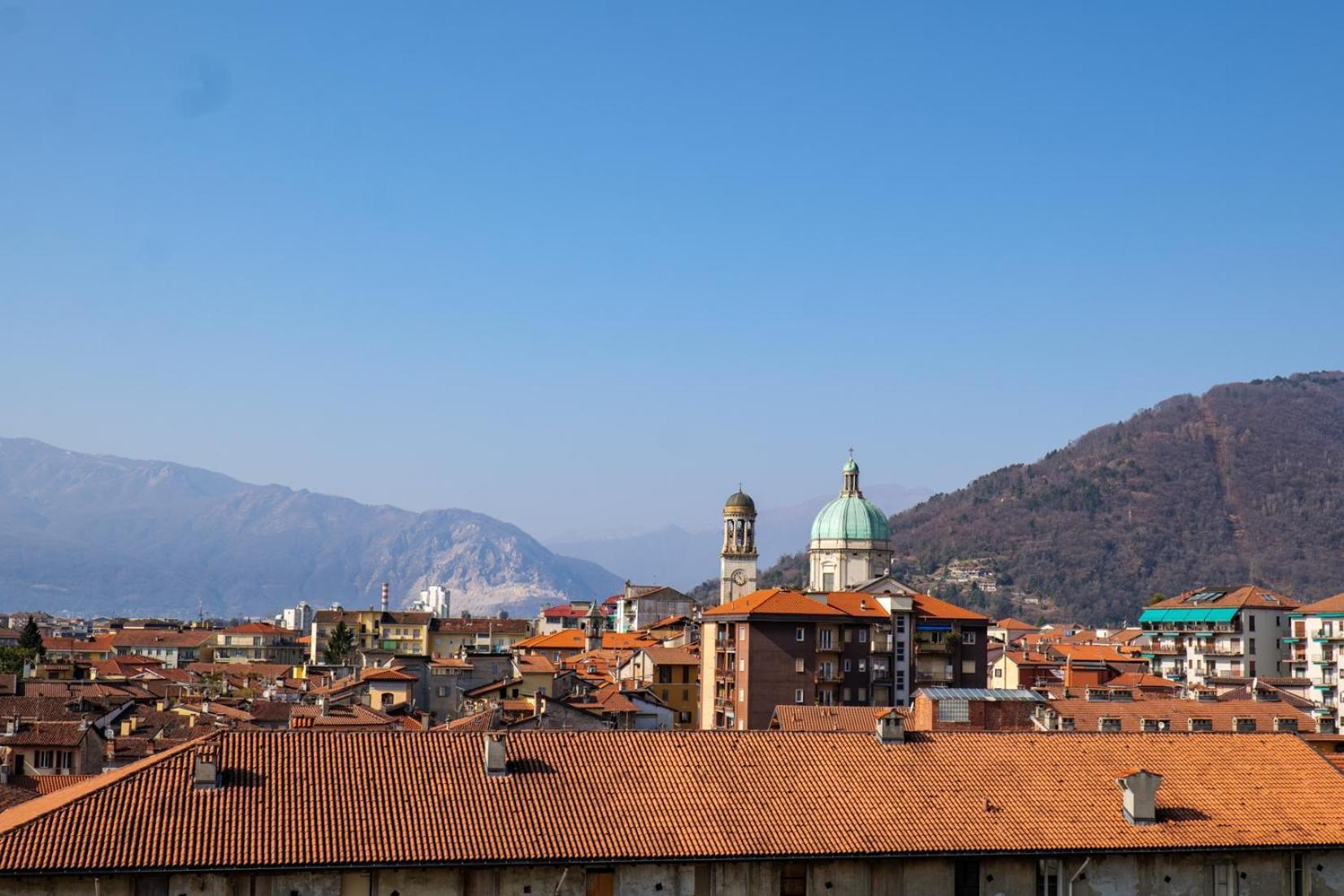 L'Attico Di Susanna Verbania Exterior foto